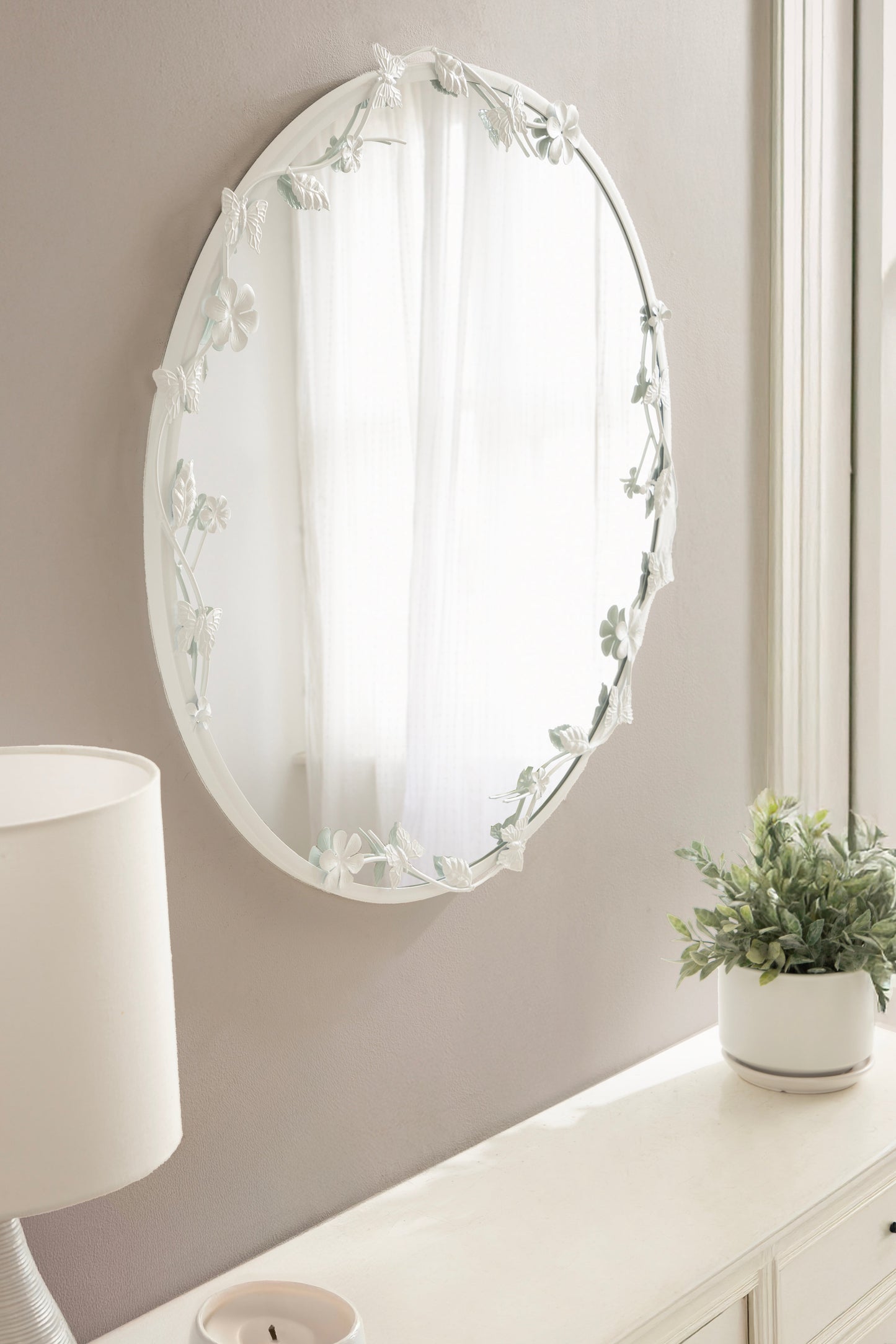 Lyra Mirror