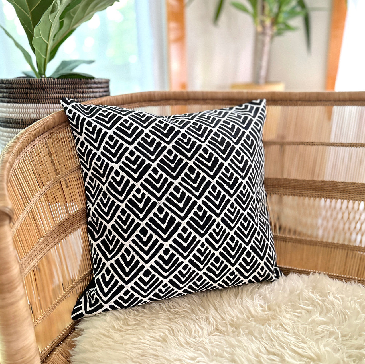 Geo Pillow Cover - Black