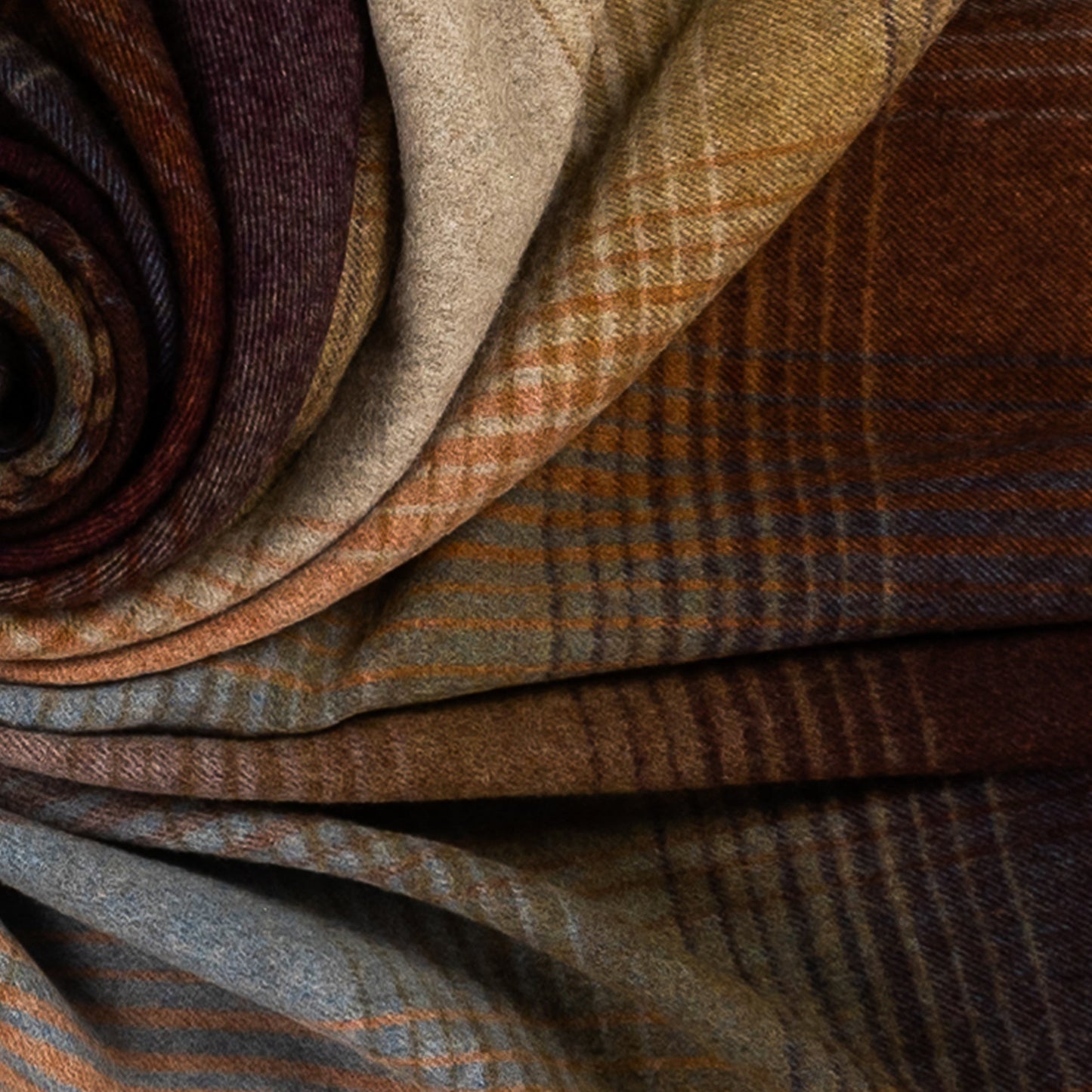 Highland Burgundy Ombre Throw