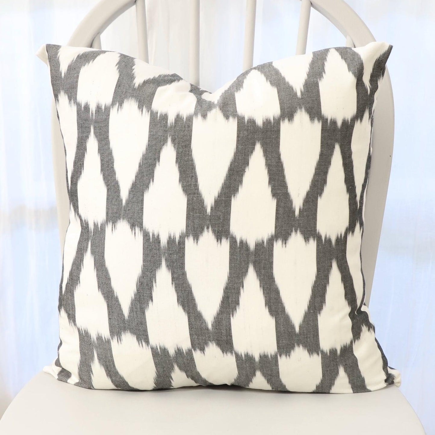 Naomi Pillow Cover