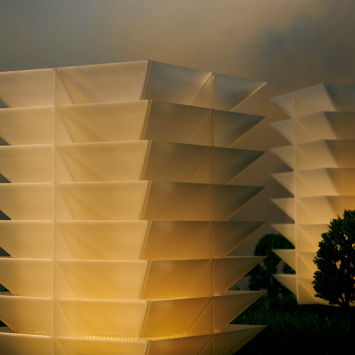 Cordless Pagoda Lamp
