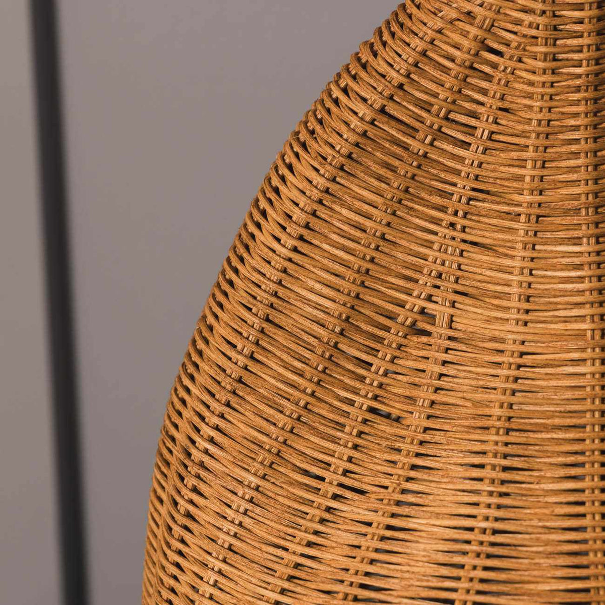Ponderano Rattan Table Lamp