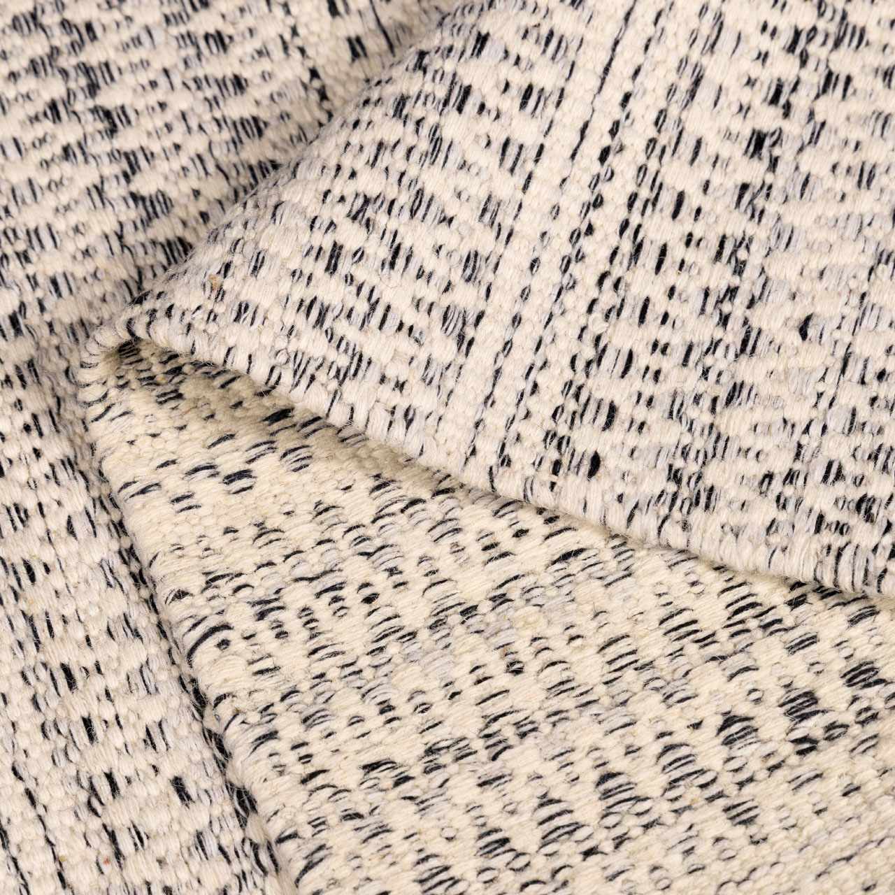 Tierra Wool Area Rug
