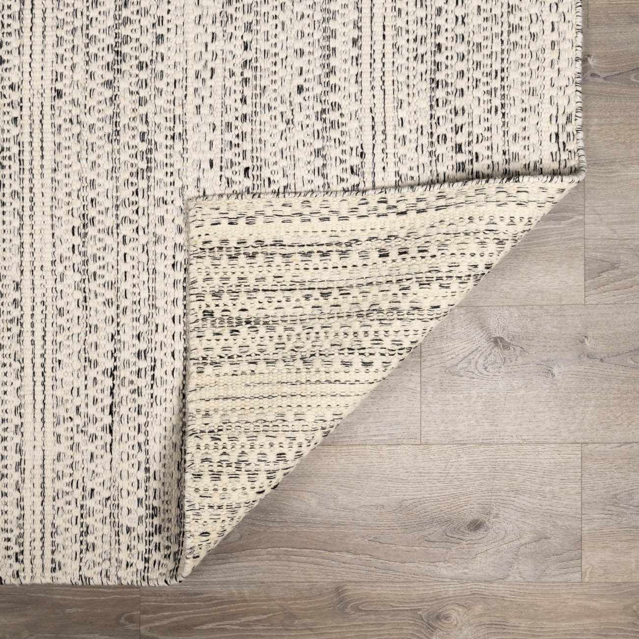 Tierra Wool Area Rug