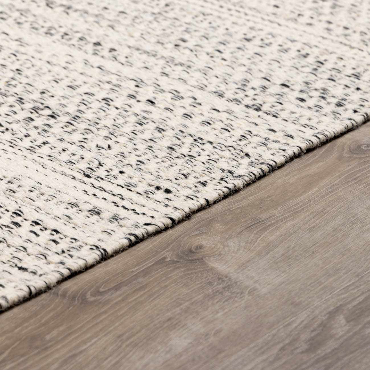 Tierra Wool Area Rug