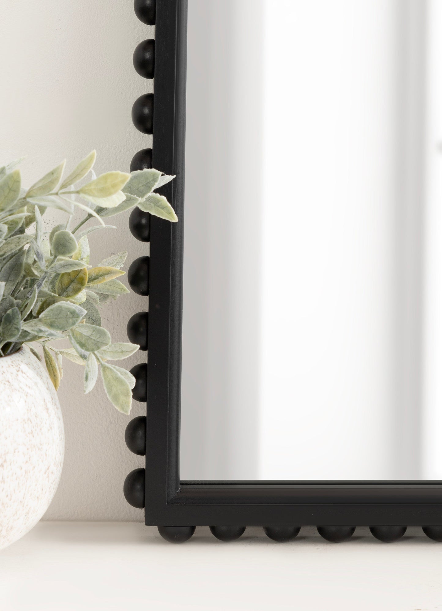 Bryn Mirror