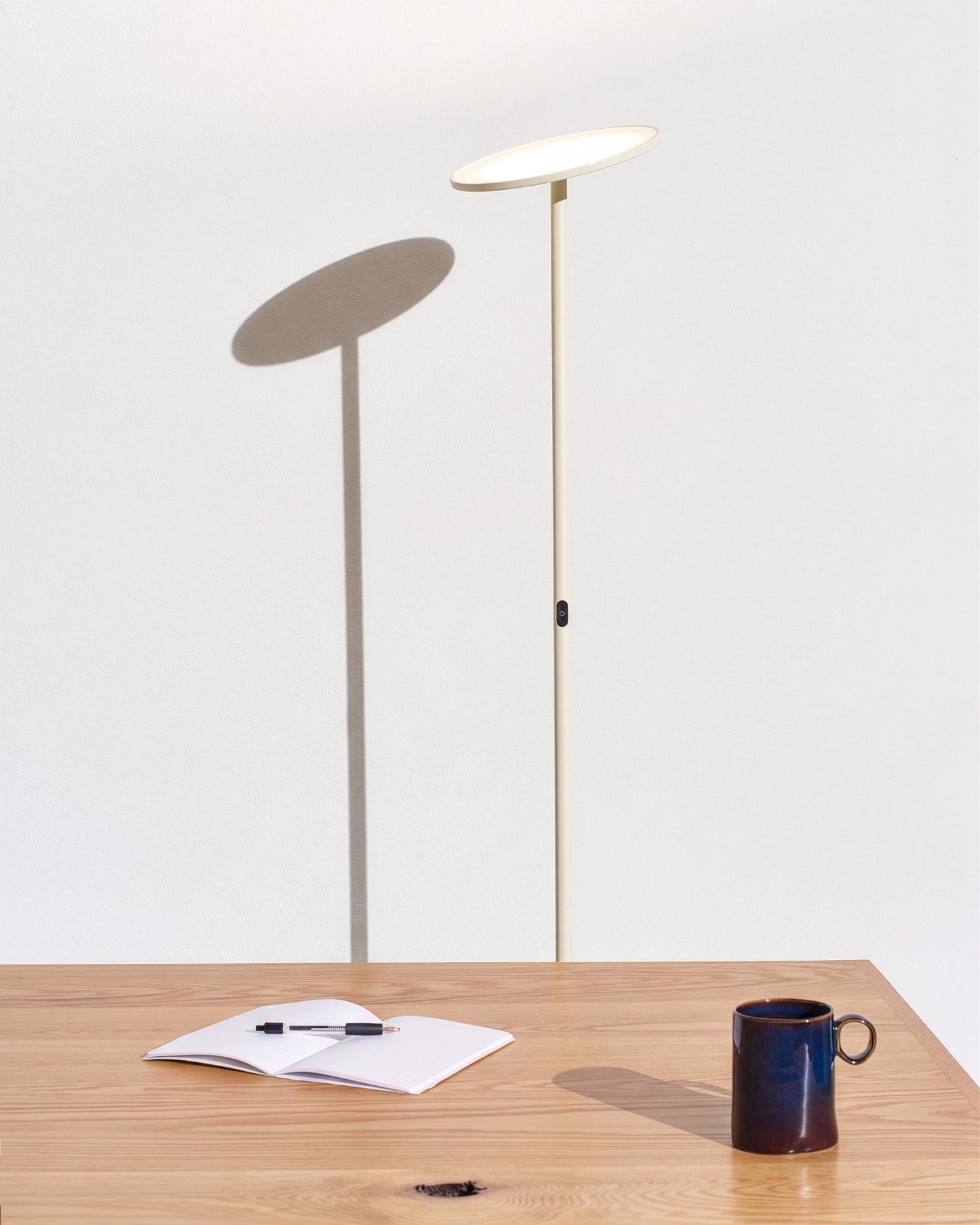 Axel Floor Lamp