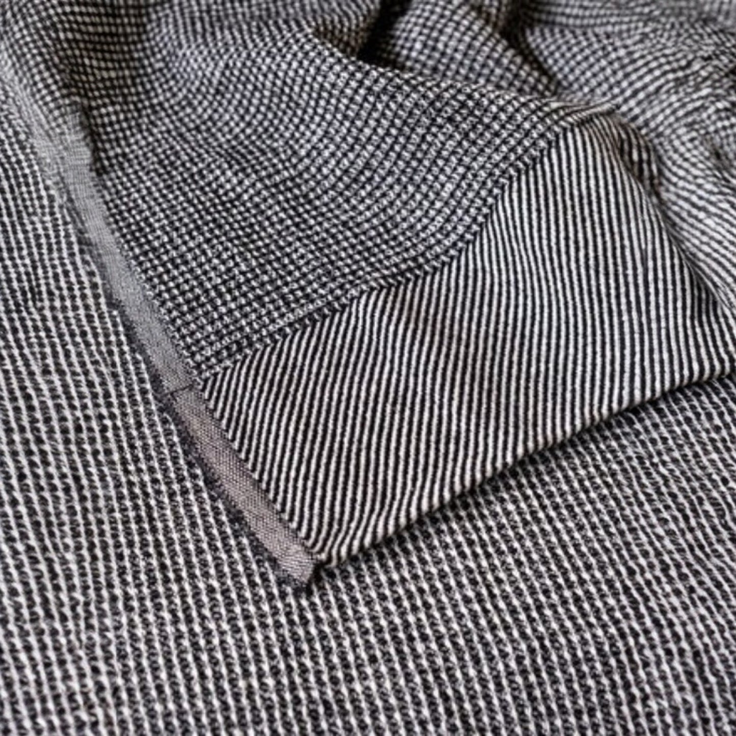 Pergamon Waffle Throw — Black