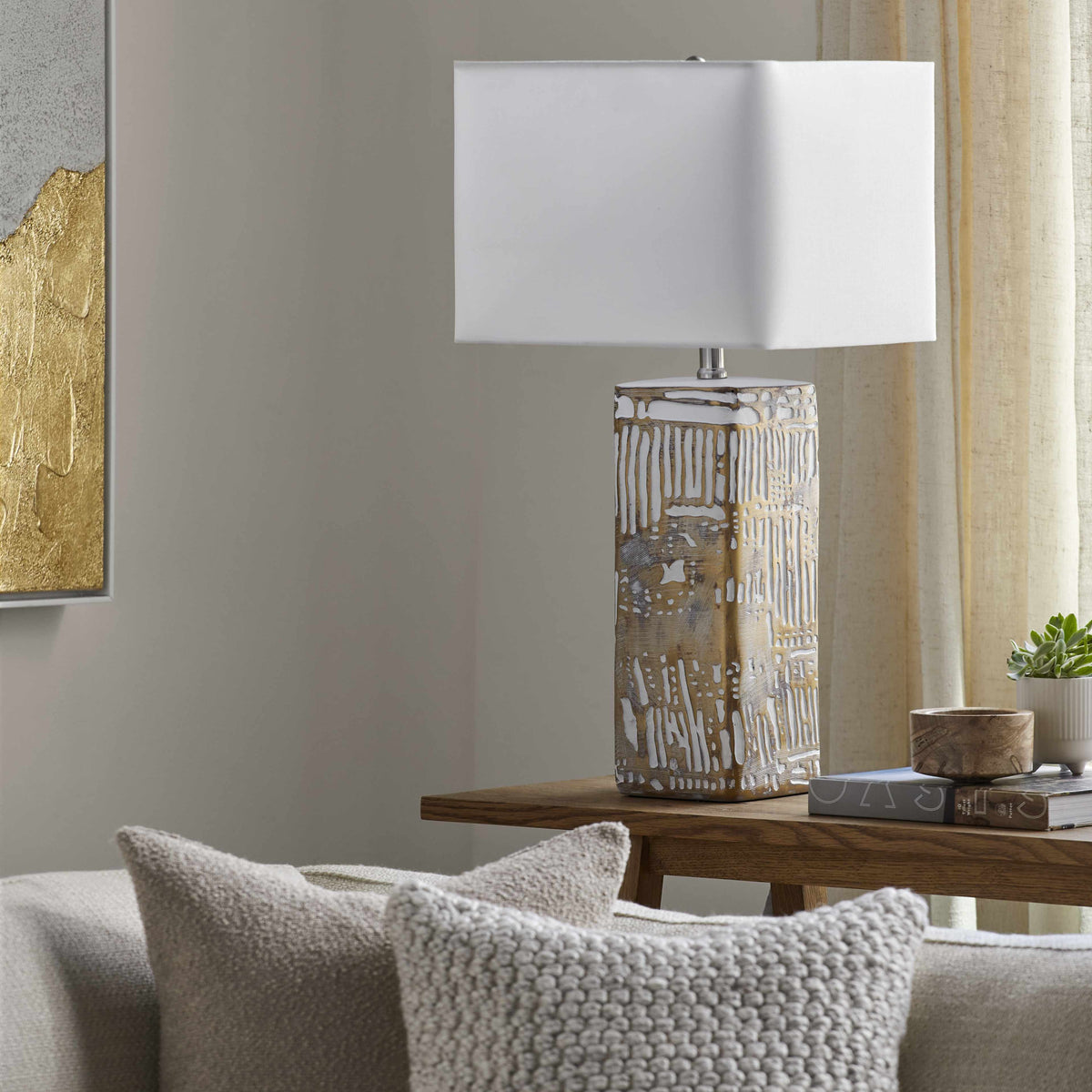 Roeselare Resin Table Lamp