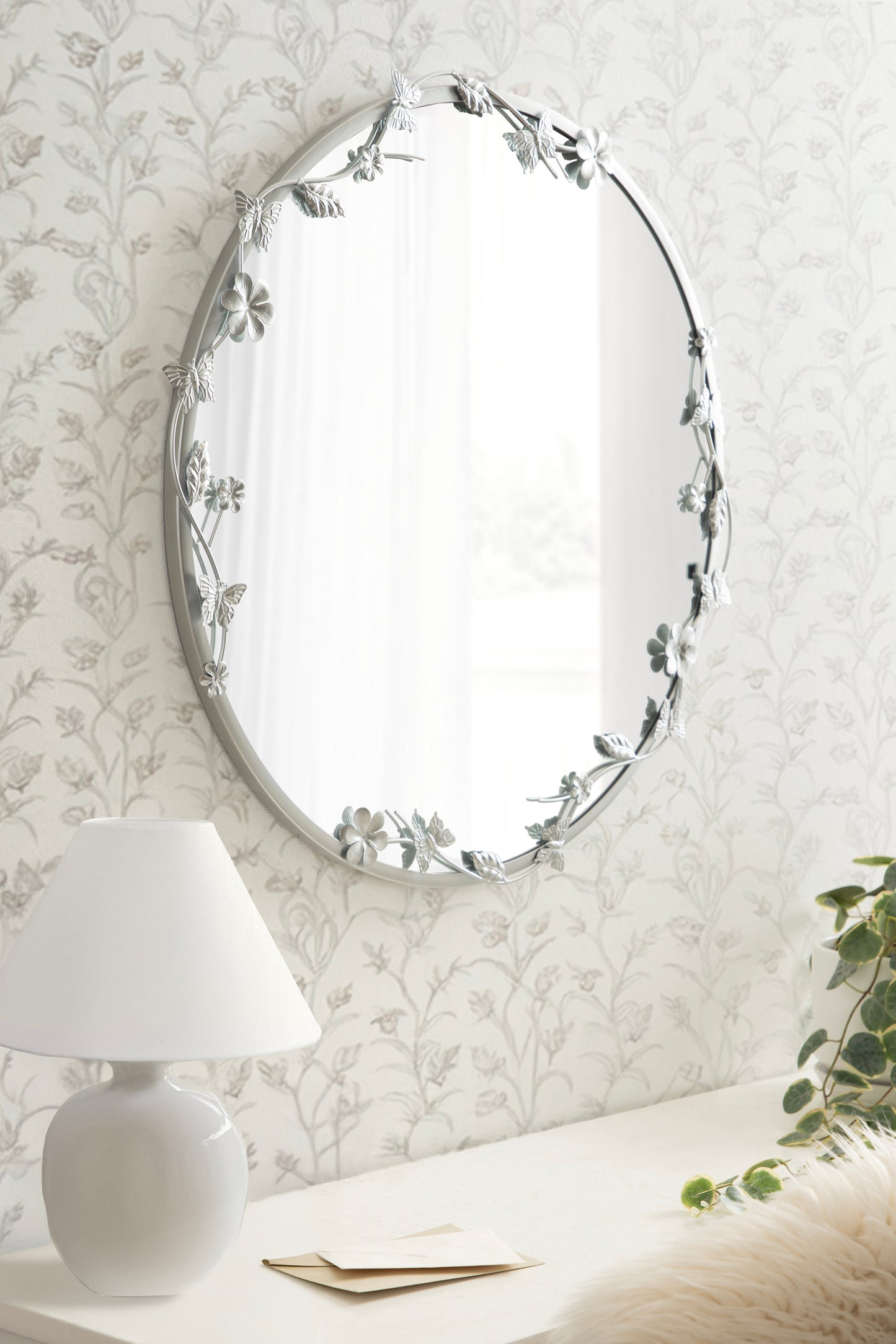 Lyra Mirror